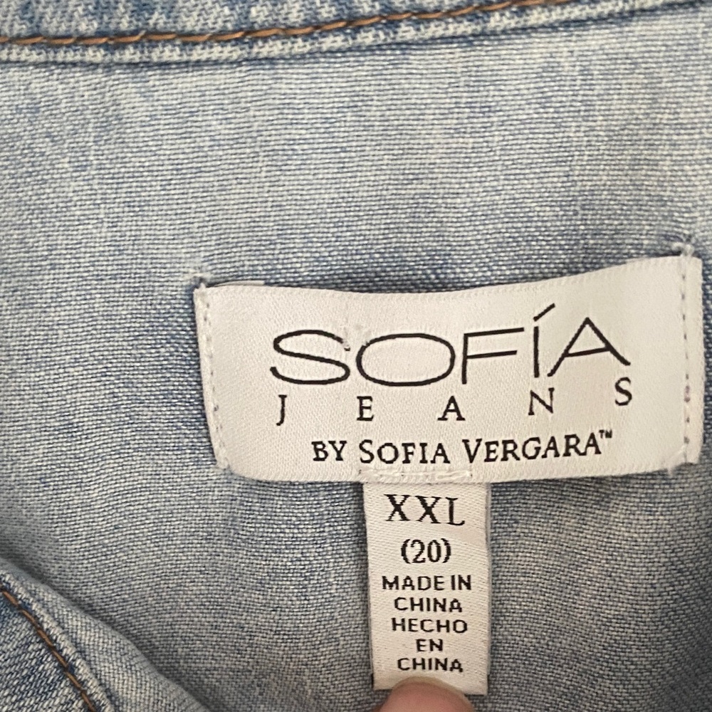 Sofia By Sofia Vergara Light Blue Button Down Shi… - image 8